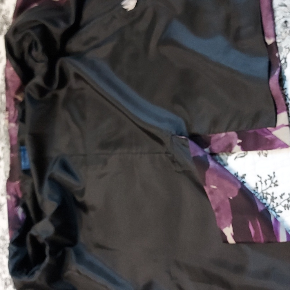 Simply Vera by Vera Wang EUC - Picture 8 of 13